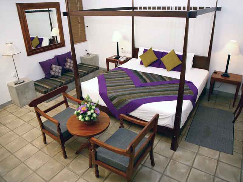 Chaaya Citadel Hotel Kandy Bed Room3